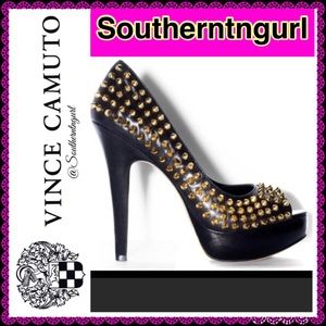 NWOT VINCE CAMUTO ”Mandie” SEXY Studded Spike Peep Toe Heels/ Pumps